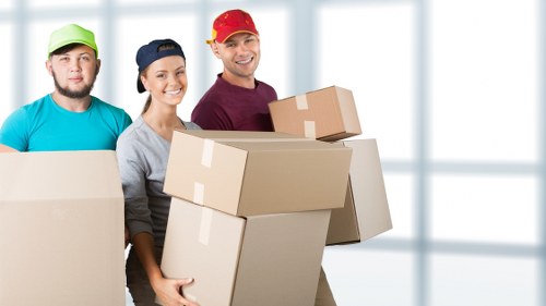 Man and van service handling a flat move in Colindale
